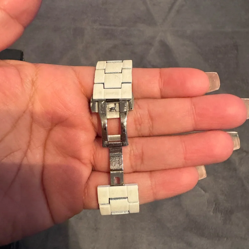 Kate Spade Watch - Picture 2 of 2